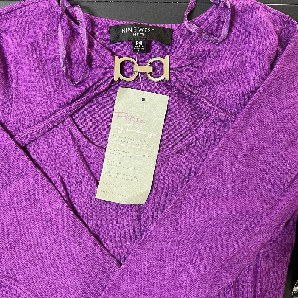 Nine West Petite Women's Shirt Size PM‎ Open Chest Chain Clasp Neck Purple NWT